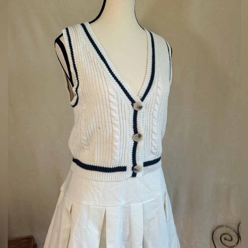 Knit Sweater Button-down Vest